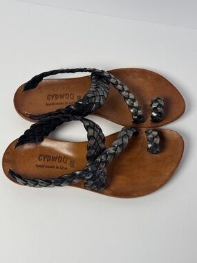 CYDWOQ Women's Revival Braided Leather Toe-Loop Sandals Grey Metallic Eco 36.5